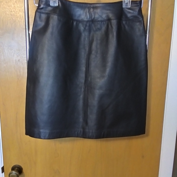 Leather skirt - Picture 2 of 8